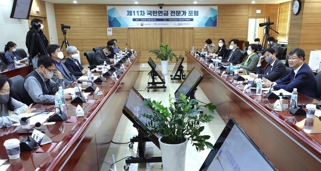 이기일 보건복지부 1차관이 지난 8일 오후 국민연금공단 서울남부지역본부에서 열린 국민연금 전문가 포럼에서 발언하고 있다. (사진=보건복지부 제공)