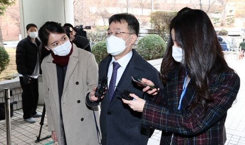화천대유 대주주 김만배 씨가 지난 9일 오전 서울 서초구 서울중앙지방법원에서 열린 '대장동 개발 배임 혐의' 관련 69차 공판에 출석하고 있다. (사진=뉴시스 제공)