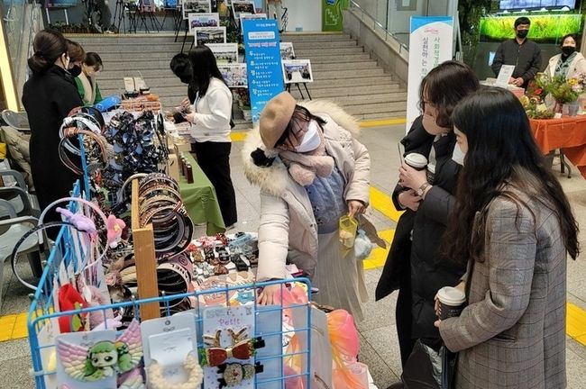 대구시 달서구는 사회적경제 기업이 참여한 드림마켓을 열었다. (사진 = 대구시 달서구)