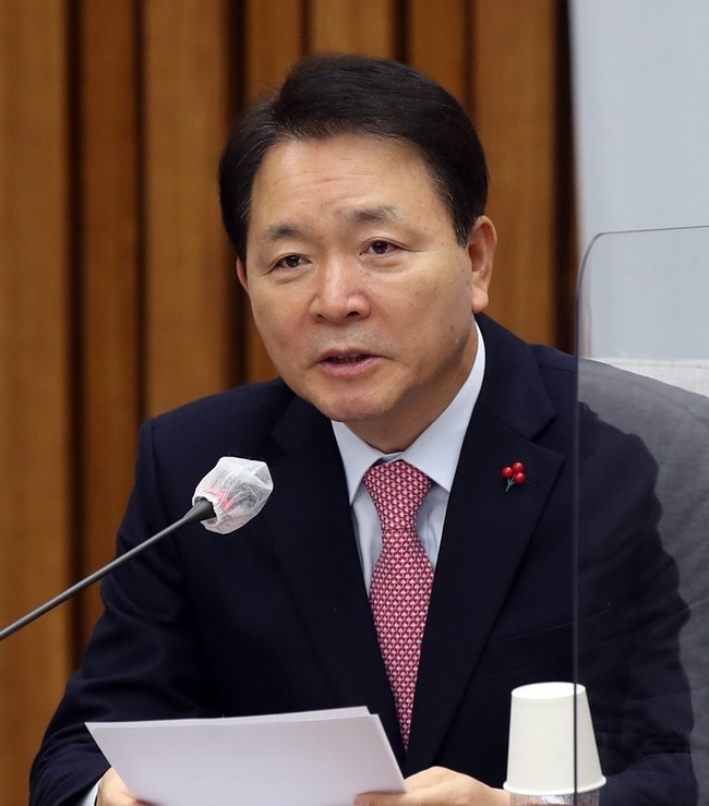 성일종 국민의힘 정책위의장이 23일 오전 서울 여의도 국회에서 열린 원내대책회의서 발언하고 있다. (사진=뉴시스)