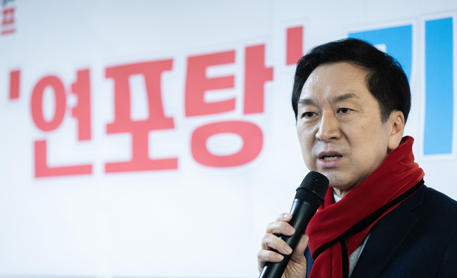 국민의힘 당권주자인 김기현 의원이 24일 오후 서울 여의도의 한 식당에서 열린 ‘연포탕(연대·포용·탕평)’ 기자 간담회에서 발언하고 있다. (사진=뉴시스 제공)