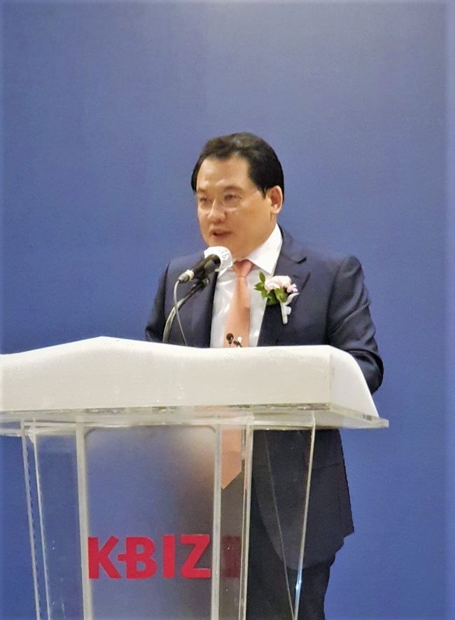 국민의힘 당대표에 출마한 강신업 변호사(사진=시사뉴스)