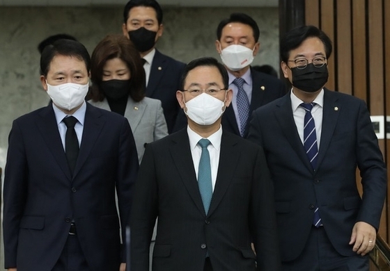 주호영 국민의힘 원내대표가 8일 서울 여의도 국회에서 열린 원내대책회의에 참석하고 있다. (사진=뉴시스 제공)