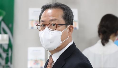 조광한 전 남양주시장이 지난해 4월21일 오전 서울 서초구 서울중앙지방법원에서 '더불어민주당 총선 관여'와 관련 항소심 1차 공판에 출석하고 있다. (사진=뉴시스 제공)