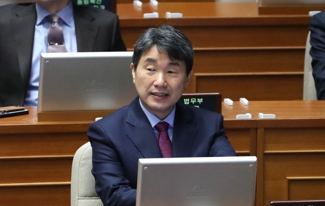 이주호 사회부총리 겸 교육부장관이 지난달 14일 오전 서울 여의도 국회에서 열린 제403회 국회(임시회) 6차 본회의에 출석해 자리하고 있다. (사진=뉴시스)