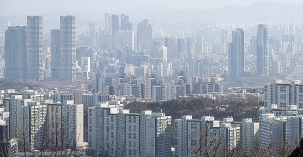 서울 남산공원에서 바라본 아파트 단지. (사진=뉴시스)