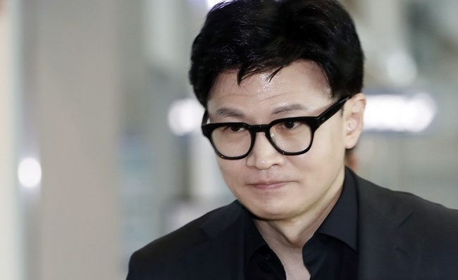 한동훈 법무부 장관이 지난 7일 인천국제공항에서 출입국·이민·이주 정책 관련 유럽 출장을 가고 있다. (사진=뉴시스)