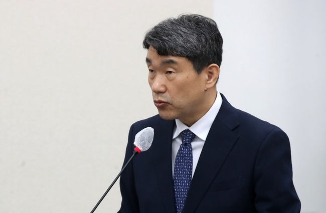 이주호 사회부총리 겸 교육부 장관이 지난 14일 오전 서울 여의도 국회 교육위원회에서 열린 정순신 자녀 학교폭력 진상조사 및 재발 방지대책 수립을 위한 청문회에서 학교폭력 근절 종합대책에 대해 보고하고 있다. (사진=뉴시스)