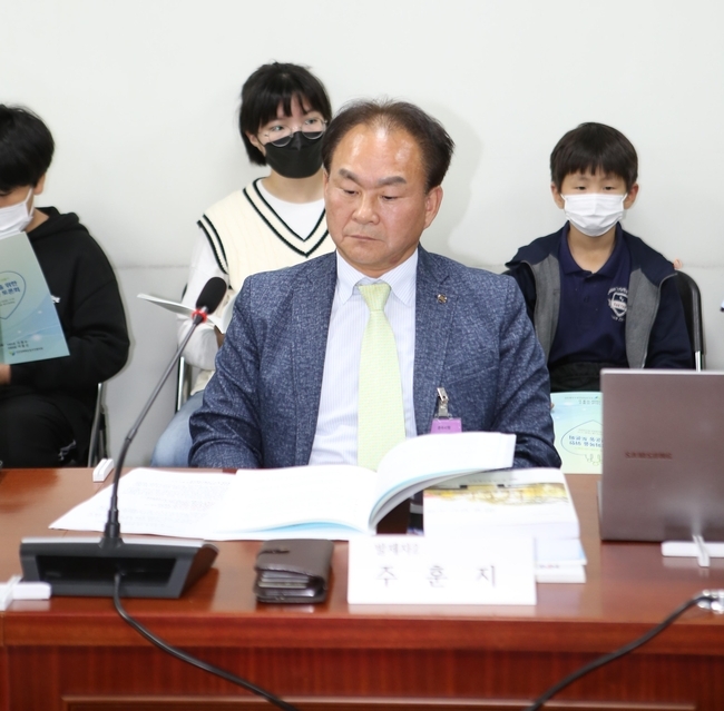 발제2 ‘인성’과 ‘실력’을 갖춘 글로벌 물류 인재 양성, 주훈지 경기물류고등학교장