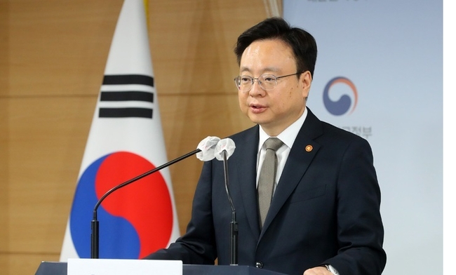  조규홍 보건복지부 장관이 15일 오후 서울 종로구 정부서울청사에서 간호법안 관련 보건복지부 입장을 발표하고 있다. (사진=뉴시스 제공)