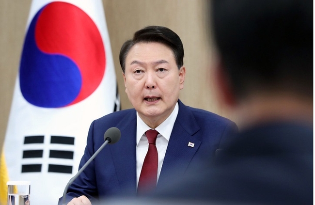 윤석열 대통령이 9일 오전 서울 용산 대통령실 청사에서 국무회의를 주재하고 있다. (사진=뉴시스 제공)