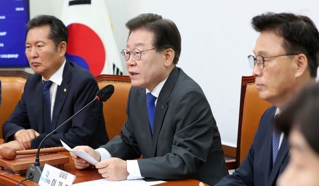  이재명 더불어민주당 대표가 14일 오전 서울 여의도 국회에서 열린 최고위원회의에서 발언을 하고 있다. (사진=뉴시스 제공)