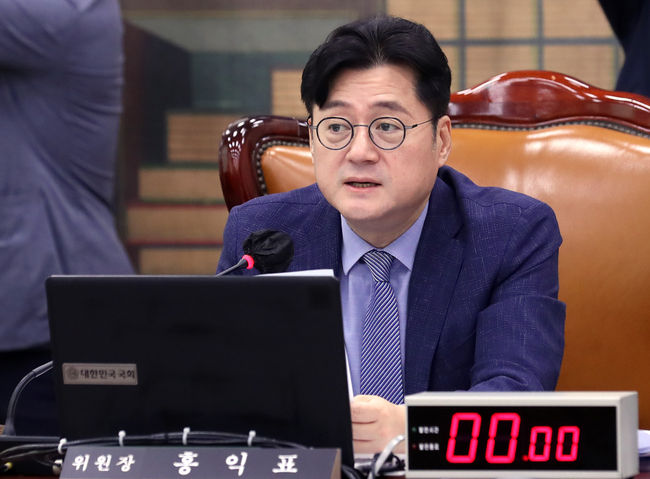 홍익표 국회 문화체육관광위원장(사진=뉴시스 제공)