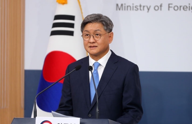 임수석 외교부 대변인이 13일 오후 서울 종로구 외교부에서 정례 브리핑을 하고 있다.(사진=뉴시스 제공)