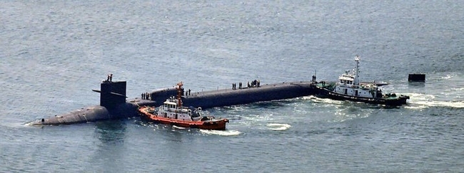  미국 해군의 오하이오급 핵추진 순항유도탄 잠수함(SSGN) 미시건함이 16일 부산 남구 해군작전사령부 부산작전기지에 입항해 있다. 미시건함은 길이 170.6m, 너비 12.8m, 수중배수량 1만8000톤급 이상으로 세계에서 가장 큰 잠수함 중 하나다. 이번 미국 SSGN 방한은 2017년 10월 이후 6년여 만이다. (사진=뉴시스)
