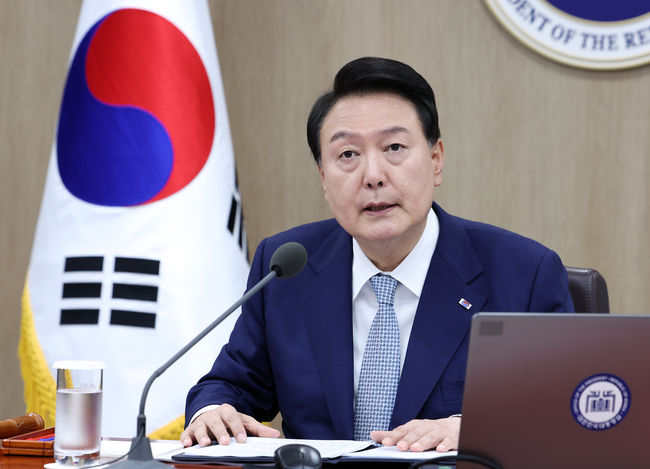 윤석열 대통령이 27일 서울 용산 대통령실 청사에서 국무회의를 주재하고 있다. (사진=대통령실통신사진기자단/뉴시스 제공)