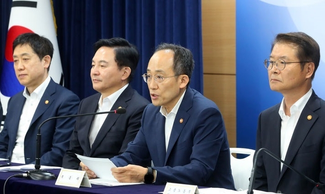 추경호 경제부총리 겸 기획재정부 장관이 4일 오후 서울 종로구 정부서울청사에서 2023년 하반기 경제정책방향을 발표하고 있다. (사진=뉴시스 제공)