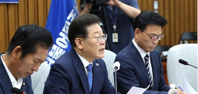  이재명 더불어민주당 대표가 5일 오전 서울 여의도 국회에서 열린 확대간부회의에서 발언하고 있다. (사진=뉴시스 제공)