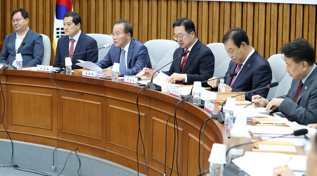 윤재옥 국민의힘 원내대표가 6월26일 오전 서울 여의도 국회에서 열린 국민의힘-충청권 지역민생 예산정책협의회에서 발언을 하고 있다.(사진=뉴시스 제공)