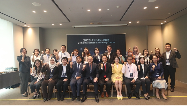 제3차 아세안 맞춤형 UHC 국제연수 입교식(사진=한국보건복지인재원 제공)