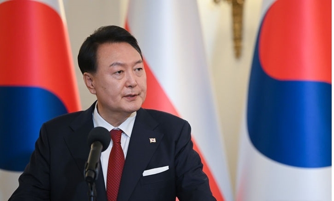 윤 대통령이 지난 13일(현지시간) 바르샤바 대통령궁에서 열린 한-폴란드 정상 공동언론발표에서 발언하는 모습.(사진=뉴시스 제공)