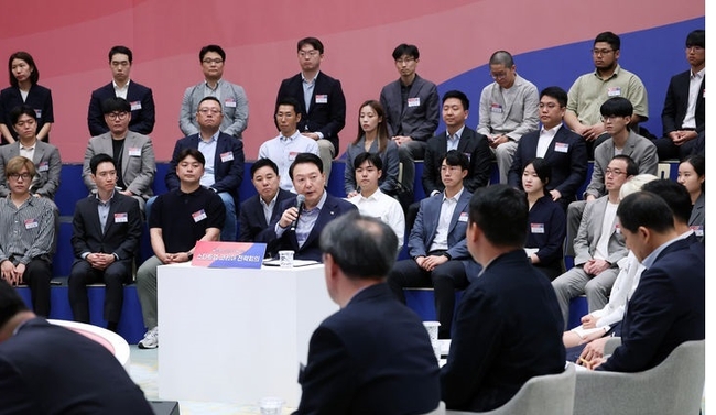 윤석열 대통령이 30일 청와대 영빈관에서 열린 스타트업 코리아 전략회의에서 발언하고 있다. (사진=뉴시스 제공)