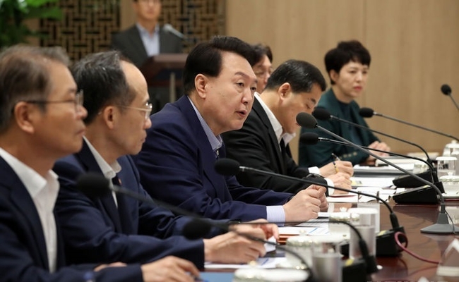 윤석열 대통령이 31일 서울 용산 대통령실에서 19차 비상경제민생회의를 주재하고 있다.(사진=뉴시스 
