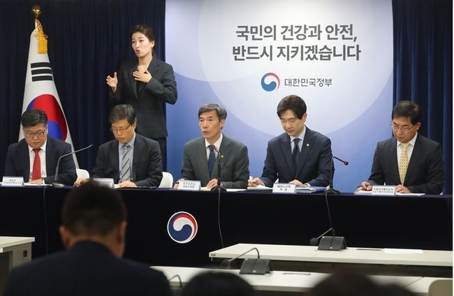  일본 후쿠시마 오염수 2차 방류가 시작된 5일 오전 서울 종로구 정부서울청사에서 박구연 국무조정실 국무1차장이 오염수 방류 관련 브리핑을 하고 있다. (사진=뉴시스 제공)