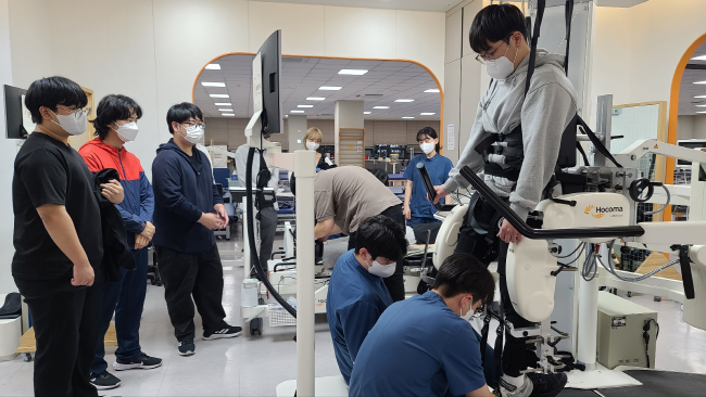 호산대학교 대학일자리플러스센터에서는 지난 5일 학과별 전공역량강화 프로그램의 일환으로 ‘물리치료과 청춘JOB는 기업탐방’을 진행했다.(사진=호산대 제공)