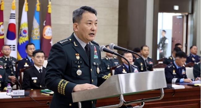 김승겸 합동참모본부 의장이 12일 서울 용산구 합동참모본부 청사에서 열린 국회 국방위원회 합동참모본부 등에 대한 국정감사에서 업무보고를 하고 있다.(사진=뉴시스 제공)