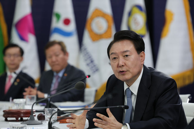 윤석열 대통령이 27일 오후 경북 안동 경상북도청에서 열린 제5회 중앙지방협력회의를 주재하고 있다. (사진=대통령실/뉴시스 제공)