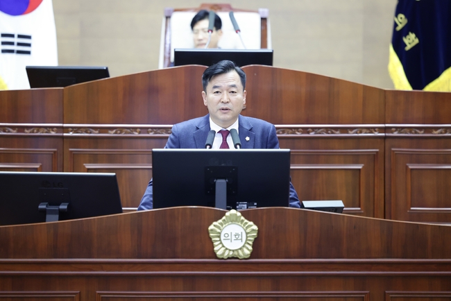 천안시 의회 강성기 의원이 발언을 하고 있다. (사진=천안시의회 제공)