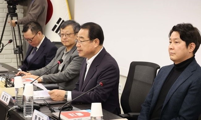 정영환 국민의힘 공천관리위원장이 지난 6일 오후 서울 여의도 국민의힘 중앙당사에서 열린 4차 공천관리위원회 회의에서 발언하고 있다.(사진=뉴시스 제공)