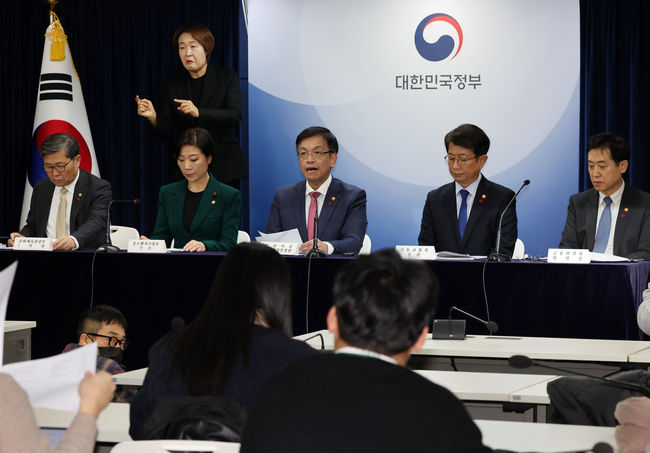 지난 1월 4일 정부는 ‘2024년 경제정책 방향’에서 올해 노인 일자리를 작년 대비 14만7,000개 늘린 103만 개 공급한다고 발표했다