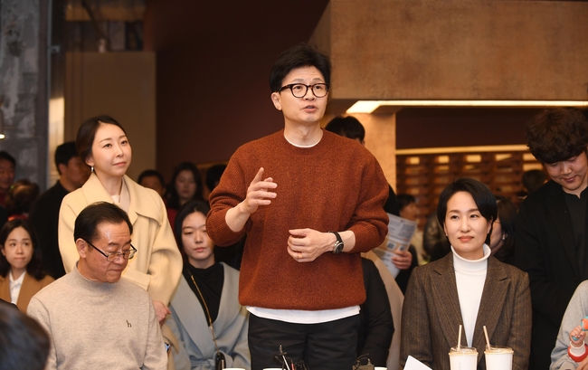 한동훈 국민의힘 비상대책위원장이 5일 오후 충북 청주시 문화제조창에서 열린 육아맘들과 간담회에서 발언하고 있다. (사진=공동취재/뉴시스 제공) 
