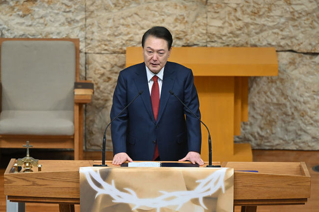 윤석열 대통령이 부활절인 지난 31일 서울 강동구 소재 명성교회에서 열린 '2024 한국교회부활절연합예배'에서 축하 인사말을 하고 있다. (사진=대통령실 제공)
