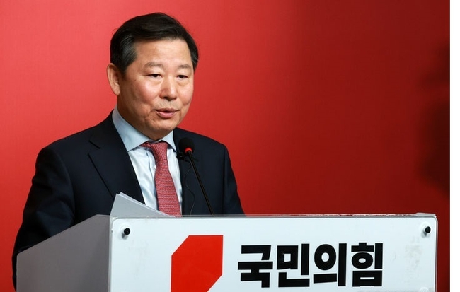 이철규 국민의힘 인재영입위원장이 지난 3월 20일 오후 서울 영등포구 국민의힘 중앙당사에서 현안관련 브리핑을 하고 있다.(사진=뉴시스 제공)