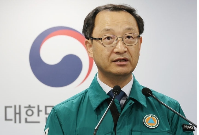 전병왕 중앙재난안전대책본부 제1통제관(보건복지부 보건의료정책실장)이 31일 오전 서울 종로구 정부서울청사에서 의사 집단행동 중앙재난안전대책본부(중대본) 브리핑을 하고 있다.(사진=뉴시스 제공)