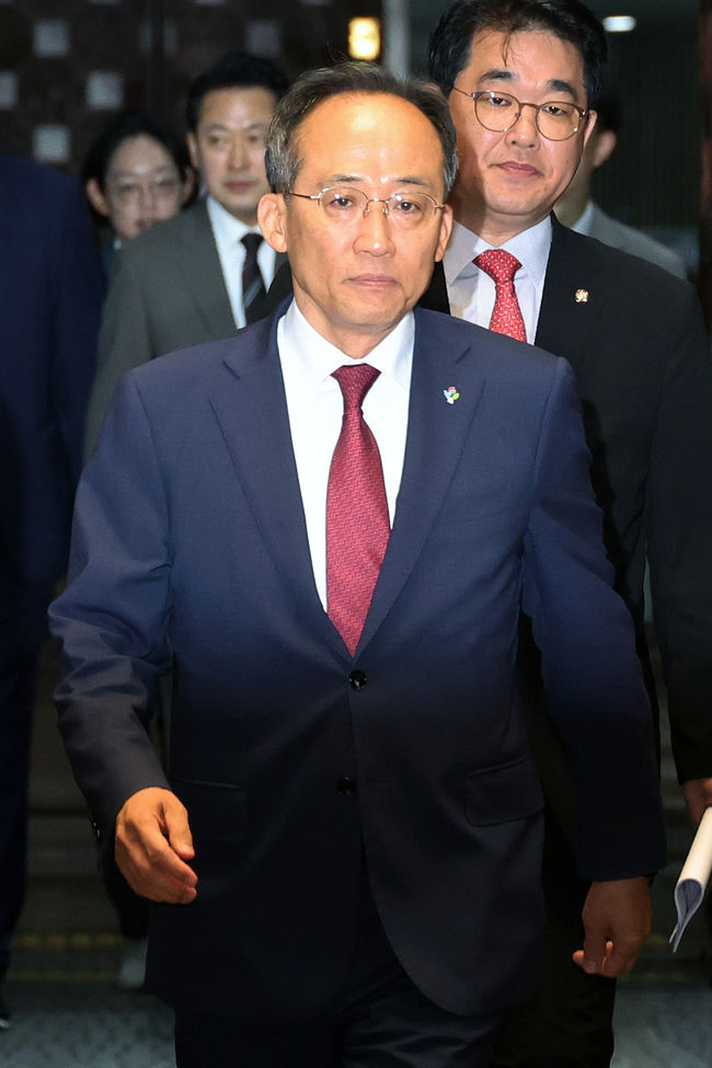 추경호 국민의힘 원내대표가 14일 오전 서울 여의도 국회에서 열린 의회정치 원상복구 의원총회에 참석하고 있다.(사진=뉴시스 제공)