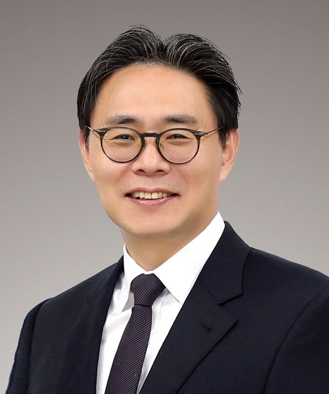 윤석열 대통령이 27일 차관급 정무직 인선을 발표했다. 대통령실은 국세청장 후보자로 강민수 서울지방국세청장을 지명했다고 밝혔다. (사진=대통령실 제공)