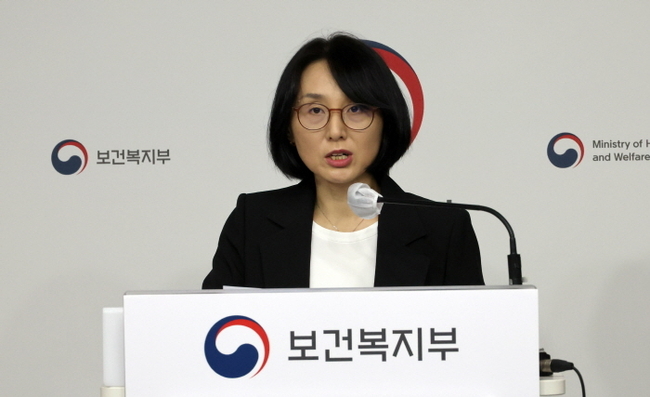 정경실 보건복지부 의료개혁추진단장이 6일 세종시 정부세종청사에서 의료개혁 추진상황을 발표하고 있다. (사진=뉴시스 제공)