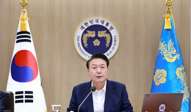 윤석열 대통령이 27일 서울 용산 대통령실 청사에서 열린 국무회의에서 발언하고 있다. (사진=뉴시스 제공)