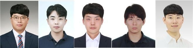 (왼쪽부터) 고려대 신원재 교수(교신저자), 성재협 박사과정(제 1저자), 박주하 석사과정(공저자), 연세대 박정훈 교수(공저자), ETRI 정동현 선임연구원(공저자). (사진=고려대 제공)