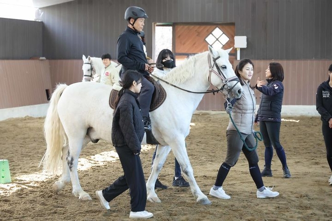 한국마사회 힐링승마 지원사업. (사진=마사회 제공) 
