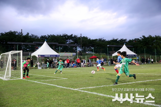 ※ 사진 3부 : 경주시가 2일부터 5일까지 4일간 알천축구장에서 ‘2025 화랑대기 U10&U9 축구 페스티벌’을 개최한다. 사진은 지난 대회 모습.