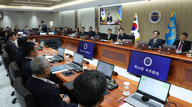 이재명 대통령이 5일 서울 용산구 대통령실 청사에서 열린 국무회의에서 발언하고 있다.(사진=뉴시스 제공)
