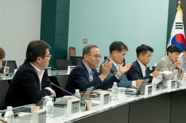 이찬우 NH농협금융지주 회장이 "ESG(환경·사회·지배구조)는 기업이 지속가능하기 위한 필수 요소로 체계를 정교하게 다듬어 미래를 준비해야 할 때"라고 강조했다. (사진=NH농협금융지주 제공)