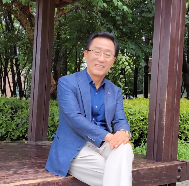 강영진 (주)멘큐 부회장.