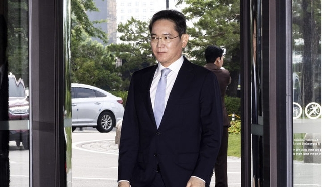 이재용 삼성전자 회장이 30일 서울 중구 신라호텔에서 열린 2025년 삼성호암상 시상식에 참석하고 있다. (사진=뉴시스 제공)