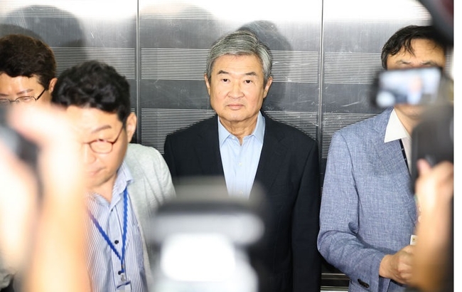 조태용 전 국정원장이 29일 오전 서울 서초구 이명현 순직 해병 특별검사 사무실에 직권남용 혐의 피의자로 소환되어 출석하고 있다.(사진=뉴시스 제공)